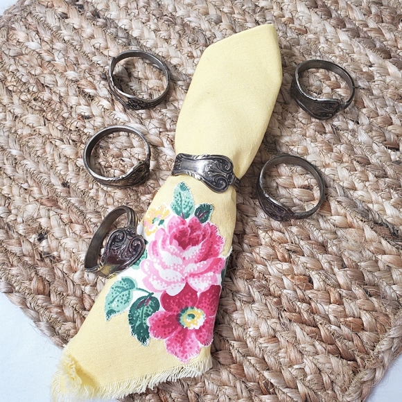 Spoon Handle Silver Set Of 6 Napkin Rings - Picture 2 of 10